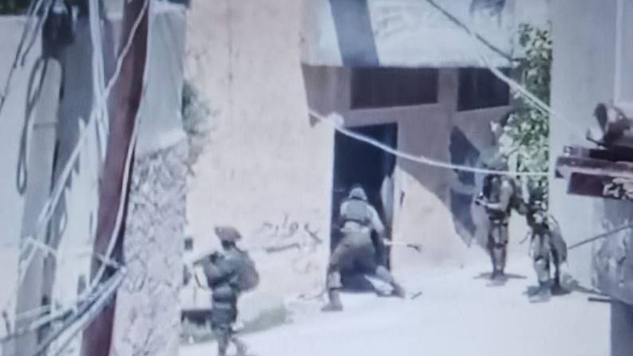 Dünyanın sessiz kaldığı zulüm devam ediyor: 12 Filistinli tutuklandı