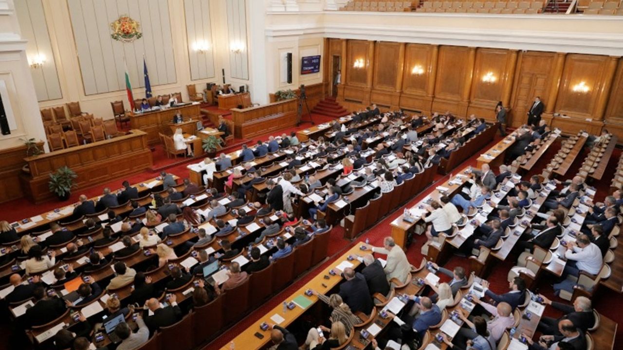 Bulgaristan'da yeni seçim ihtimali daha da güçlendi: Meclisteki ikinci parti de hükümet yetkisi reddetti