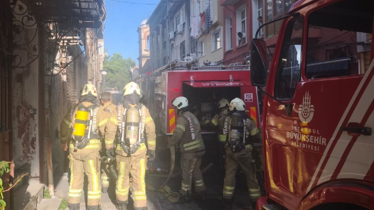İstanbul'da iş yerinde çıkan yangın söndürüldü