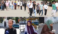 AYT heyecanı dışarı taştı: Veliler çocuklarından daha heyecanlı