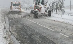 Sivas'ta 645 yerleşim yeri ulaşıma kapandı