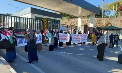 İşgalci rejime Türkiye üzerinden petrol sevkiyatı Adana'da protesto edildi