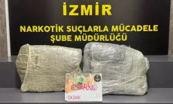 İzmir'de 5 kilo 950 gram skunk ele geçirildi