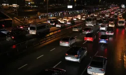 Haftanın ilk iş gününde İstanbul'da trafik yoğunluğu zirvede