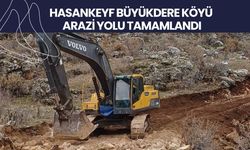 Hasankeyf Büyükdere Köyü Arazi Yolu Tamamlandı