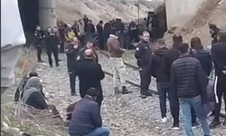 Batman'da Köprülü Kavşak Yanında Erkek Cesedi Bulundu