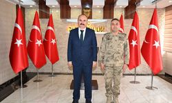 Tümgeneral Bulut’tan Vali Canalp’a Ziyaret