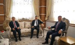 Siirt üniversitesi Rektörü Prof. Dr. Nihat Şındak’tan Rektör Prof. Dr. İdris Demir’e Hayırlı Olsun Ziyareti