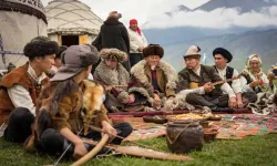 Türklerde isim verme geleneklerini dikkate alarak kendinize bir isim veriniz