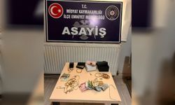 Mardin’de bir evden yüklü miktarda ziynet eşyaları çalan  iki kadın yakalandı