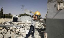 Yahudiler, Filistinlilerin Mescid-i Aksa yakınlarındaki evlerini yıkıyor