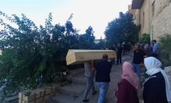 Mardin’de evlerinde ölü bulunan 3 kadın defnedildi