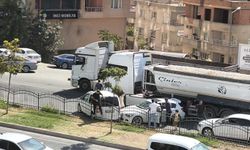 Batman'da mucur yüklü tır iki otomobile çarptı