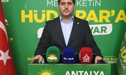 HÜDA PAR İl Başkanı Durmaz’dan toplu ulaşıma yapılan zamma tepki