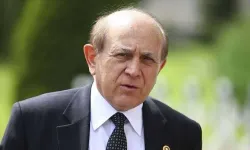 BURHAN KUZU: HUKUK PROFESÖRÜ VE AK PARTİ SİYASETÇİSİ