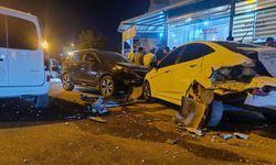 Batman’da 3 aracın karıştığı maddi hasarlı kaza