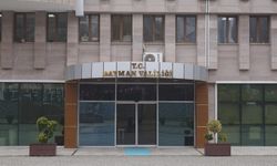 Çuvallar Dolusu Dini Kitabı Çayın Kenarına Bıraktılar; Soruşturma Başlatıldı