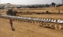 Krîza mirovî li Xezzeyê kûrtir dibe: Bombebaran li herêmên agirbestê berdewam dike