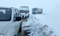 Siirt’te kar yağışı etkili oldu: Mahsur kalan araçlar kurtarıldı