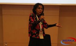 Cemalnur Sargut kimdir?