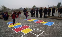 Batman Üniversitesinden Yenipınar Köyü Okuluna Renkli Dokunuş