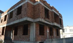 Çocuklar için başlatılan Kur’an kursu inşaatı, 3 yıldır madde bağımlılarının mekanı