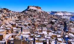 Mardin’de 140 yerleşim yerinin yolu ulaşıma kapandı