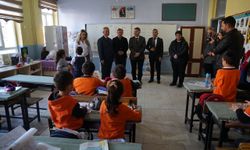 Akademisyenlerden Minik Yüreklere Dokunuş