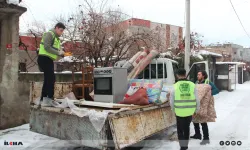 Karwana Hêvîyê ya Êlihê ji bo malbatên hewcedar kelûpelên malê û piştgiriya xwarinê peyda dike
