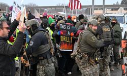 ABD'de polise tepki olarak düzenlenen gösterilerde onlarca gözaltı