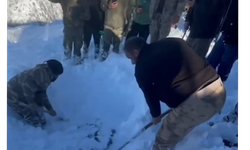 Avrupa'ya gitmek için Irak'tan sınırı geçen genç, Şırnak'ta karda donarak hayatını kaybetti