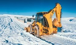 Batman'da Etkisini Sürdüren Karla Mücadele Devam Ediyor bugüne kadar 105 ton tuz kullanıldı