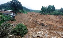 Endonezya'da heyelan: 16 ölü, onlarca kişi kayıp