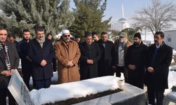 Necat Nasıroğlu Vefatının 8’inci Yılında Mezar Başında Anıldı