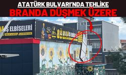 Atatürk Bulvarı’nda Tehlike: Branda Düşmek Üzere