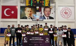 Batman'da Düzenlenen U18 Basketbol Bölge Şampiyonası Tamamlandı