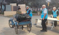 Batman'da İftar Vaktinde Yolda Kalanlara Çorba İkramı