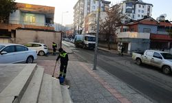 Batman’da Üç Mahallede Dip Köşe Temizlik