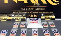 Mezarlıkta saklanan 3 bin uyuşturucu hap ele geçirildi