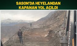 Sason’da Heyelandan Kapanan Yol Açıldı