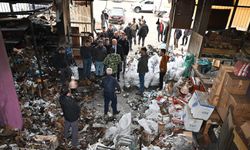 Vali Canalp’ten Sanayi Sitesindeki Yangınzede Esnafa Ziyaret