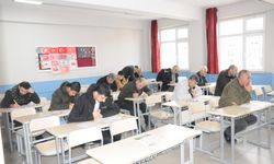 Batman’da Siyer Yarışması Başladı: 13 Bin Kişi Aynı Anda Kalem Başına Geçti