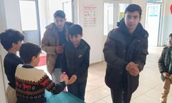 Yarışmacıları Gülsuyu ve Şeker İkramı ile Karşıladılar