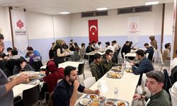 Batman Üniversitesinde Öğrencilerle İlk İftar Heyecanı