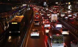 Yarıyıl tatilinin ardından İstanbul'da trafik yoğunluğu yeniden başladı