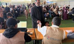 Yetimler Vakfı, Gazze'de Ramazan öncesi yetim aylıklarını dağıttı