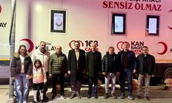 Akademisyenlerden Kan Bağışına Destek