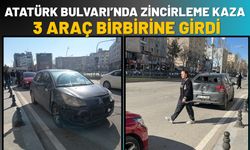 Atatürk Bulvarı’nda Zincirleme Kaza: 3 Araç Birbirine Girdi