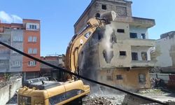 Batman Belediyesi Metruk Yapıları Yıkıyor!