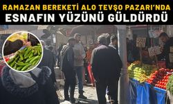 Ramazan Bereketi Alo Tevşo Pazarı’nda Esnafın Yüzünü Güldürdü